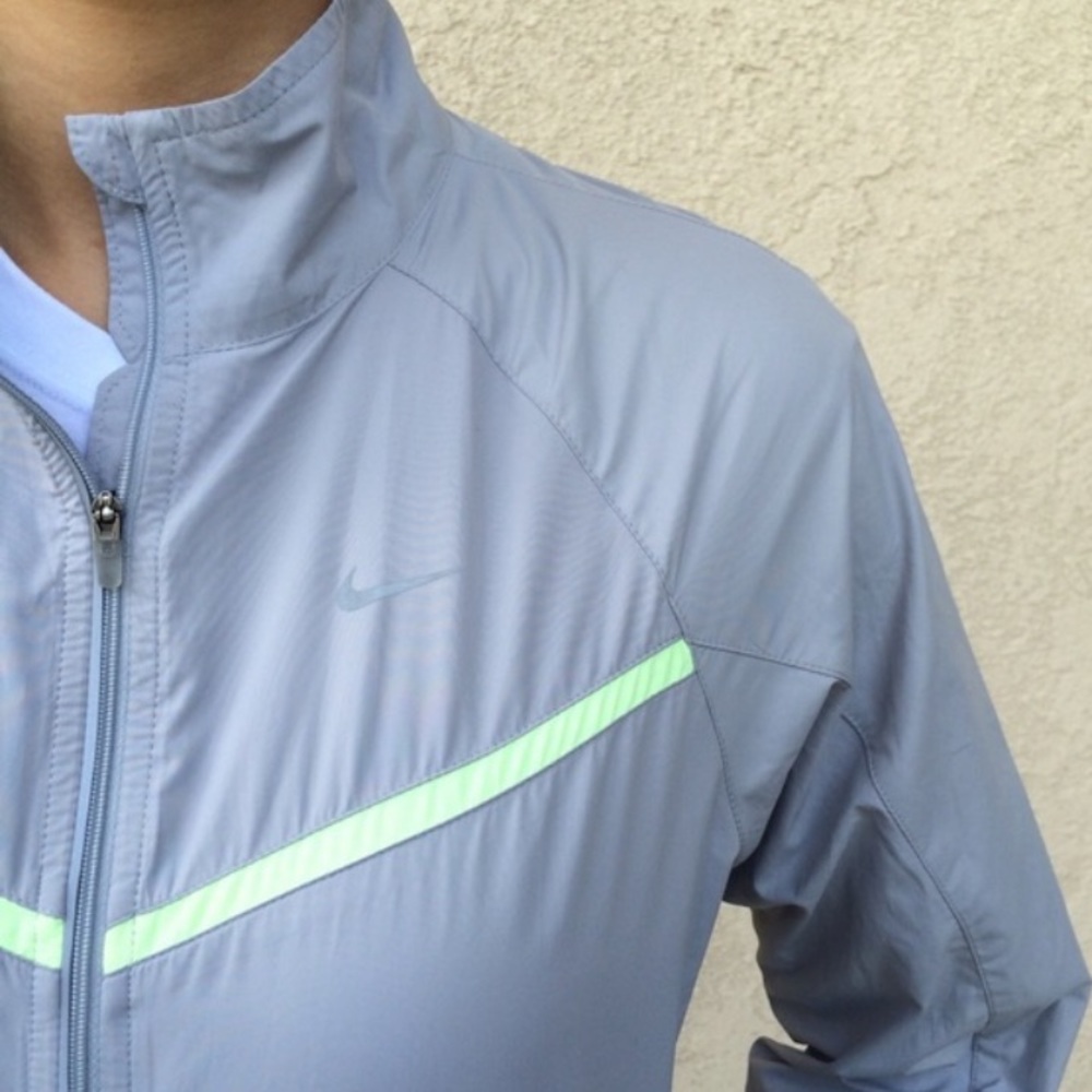 NIKE RUNNING JACKET - Picture 3 of 4